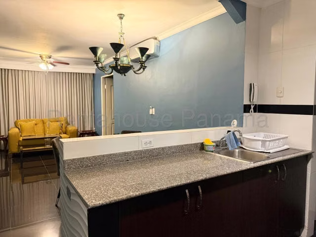 Alquiler de Apartamento Amoblado en PH Don Omar – Vía Porras – 50 m² – 1 Recámara