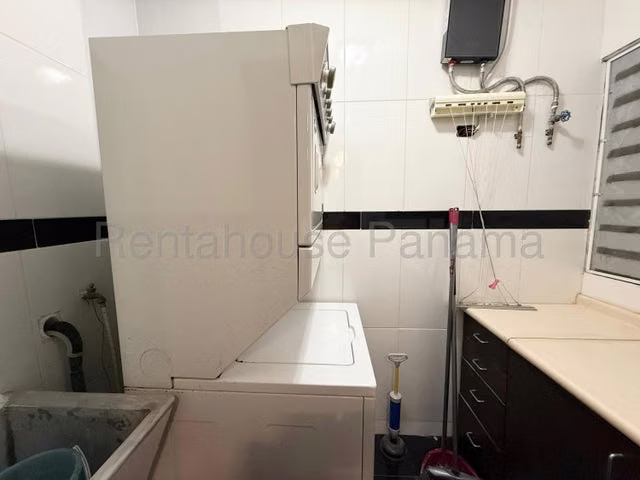 Alquiler de Apartamento Amoblado en PH Don Omar – Vía Porras – 50 m² – 1 Recámara