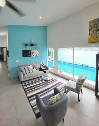 OPORTUNIDAD! Se Vende Casa en Coronado con Piscina