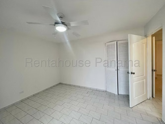 Alquiler de Apartamento en San Francisco – PH Ocean View – 111 m² – 2 Recámaras – CBE – Pet Friendly - Imagen 7