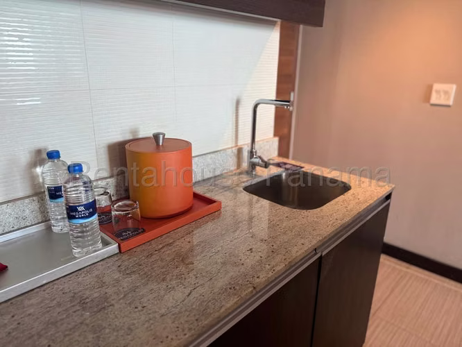 Unidad Hotelera en Venta en Avenida Balboa JG