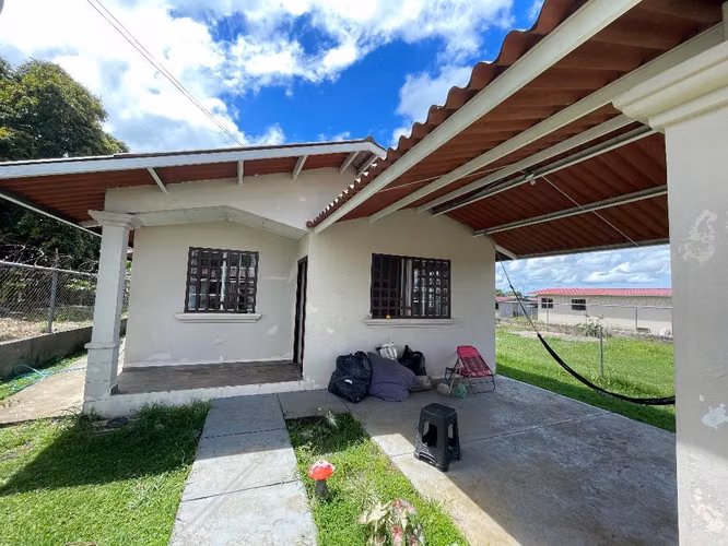 Se alquila casa