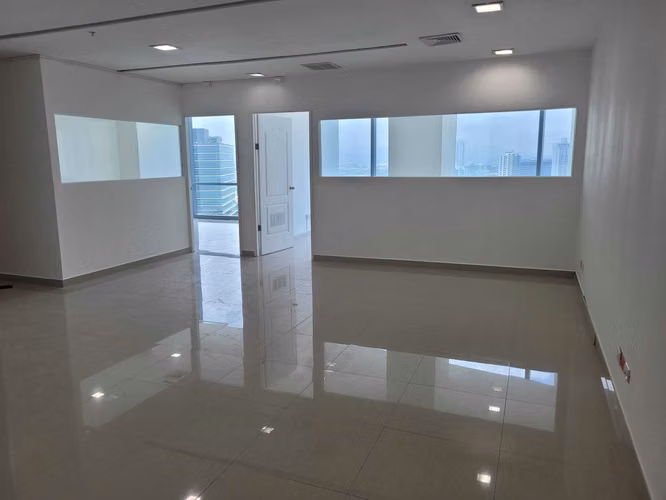 ALQUILER DE OFICINA EN COSTA DEL ESTE TORRE FINANCIAL PARK 102m2 JP - Imagen 4