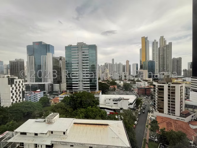 Oficina en venta en Obarrio DPA 24-1131