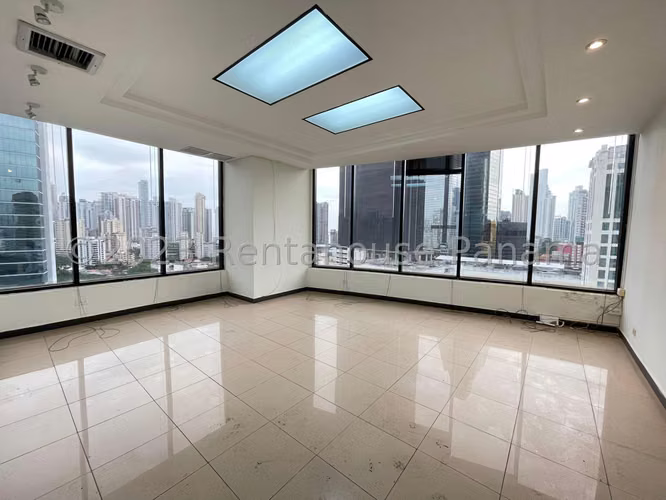 Oficina en venta en Obarrio DPA 24-1131