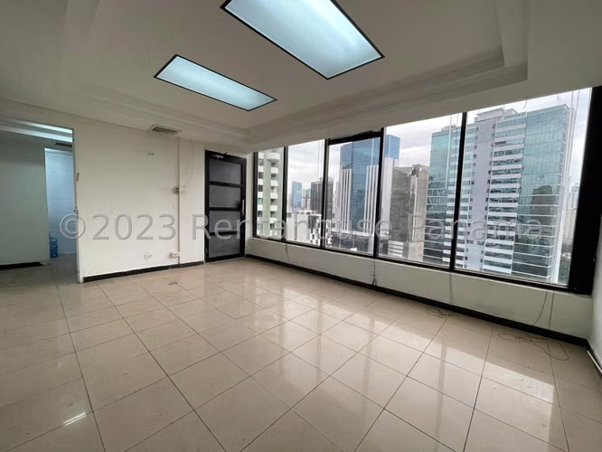 Oficina en venta en Obarrio DPA 24-1131