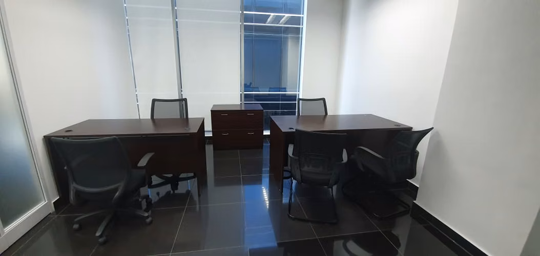 Se alquila Oficina en Obarrio  Calle 50 - Imagen 9