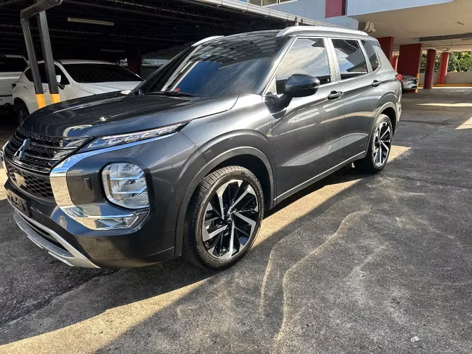 MITSUBISHI OUTLANDER 2025