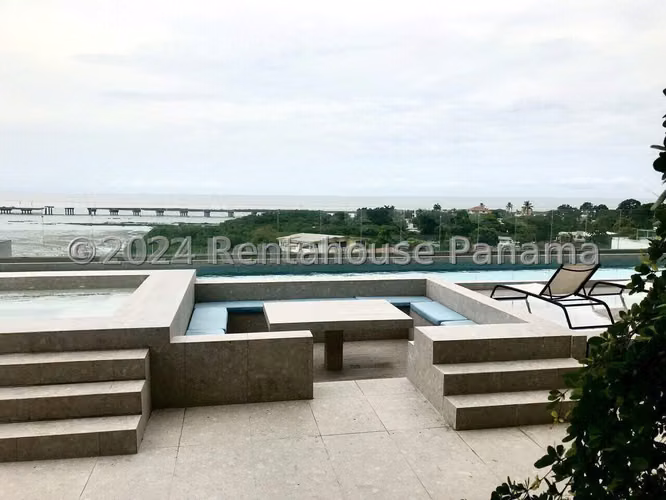 Se Vende Apartamento en Coco del Mar LA26-3402