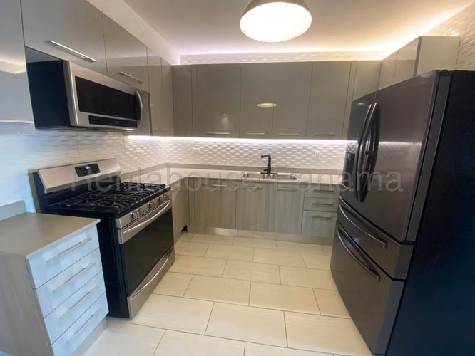 Se Vende Apartamento en San Francisco LA26-5019