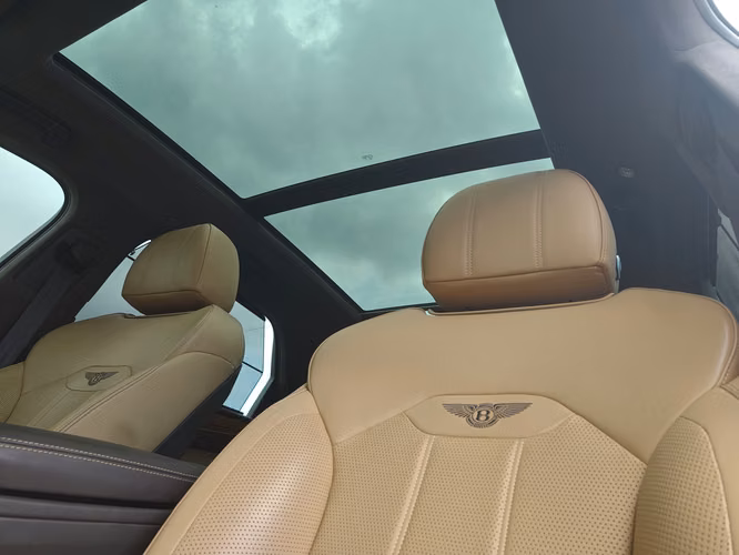 Bentley Bentayga - Imagen 10