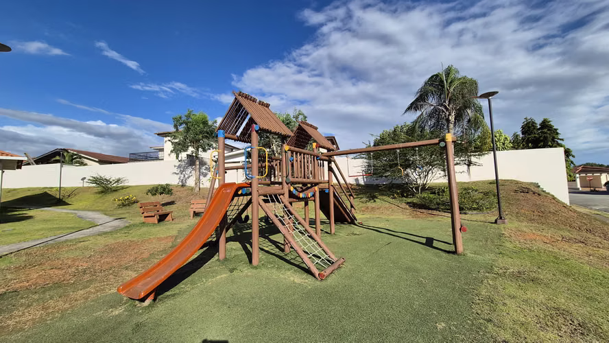 ALQUILER DE CASA EN PH SUNSET HILLS AMOBLADA