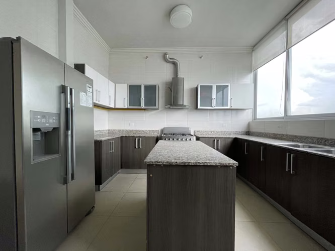 Venta de apartamento en Costa del Este Country Club