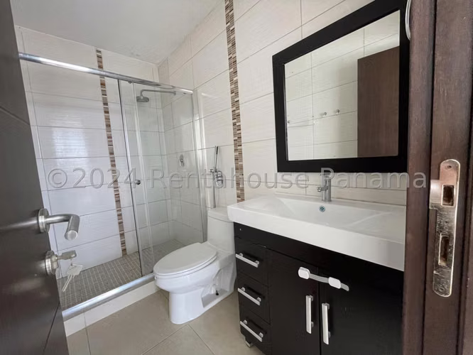 Venta de apartamento en Condado del Rey AK