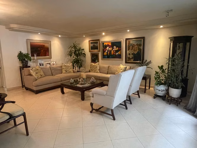 Venta de casa dúplex en Obarrio