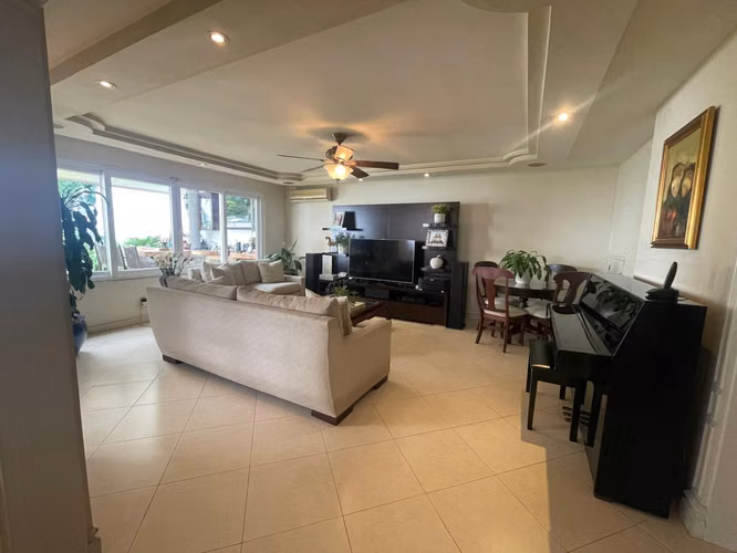 Venta de casa dúplex en Obarrio
