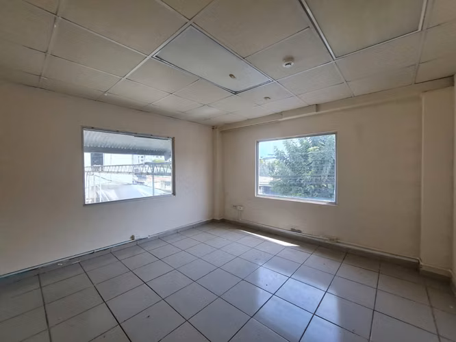 ALQUILER DE LOCAL COMERCIAL / OFICINAS 144 m² | UBICACIÓN ESTRATÉGICA SOBRE VÍA PRINCIPAL