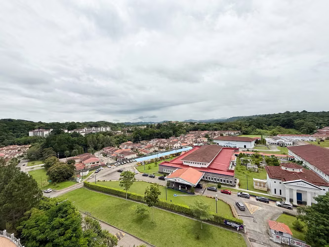 Amplio Apartamento Familiar en Venta en Pine Hill, Albrook