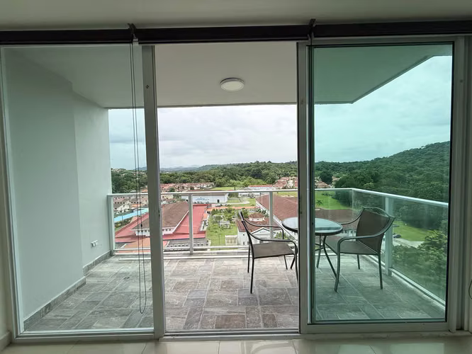 Amplio Apartamento Familiar en Venta en Pine Hill, Albrook