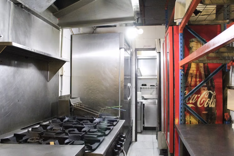 LOCAL PARA RESTAURANTE EN SORTIS HOTEL - 122 M2