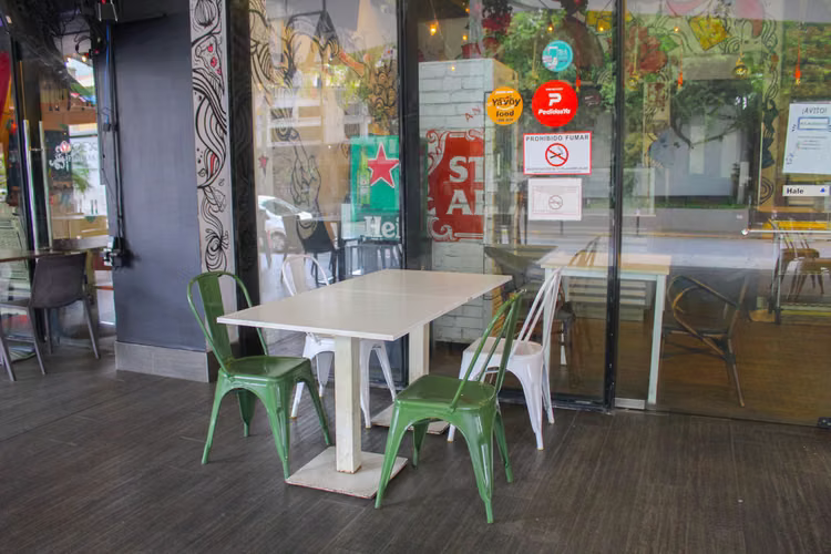 LOCAL PARA RESTAURANTE EN SORTIS HOTEL - 122 M2