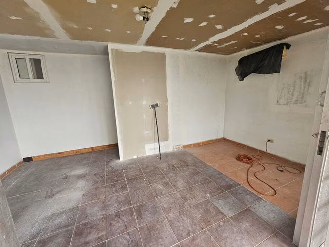 LOCAL COMERCIAL EN ALQUILER – BETANIA | 45 m²
