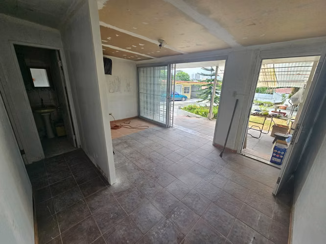 LOCAL COMERCIAL EN ALQUILER – BETANIA | 45 m²