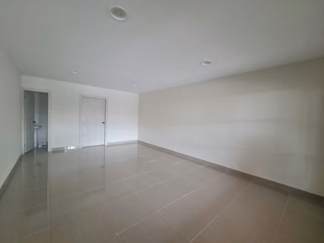  LOCAL COMERCIAL EN ALQUILER – BETANIA | 60 m²