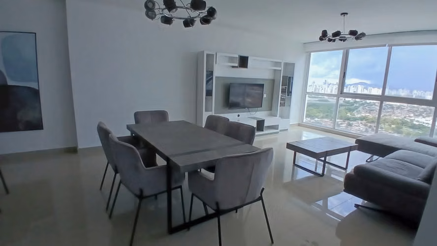 ALQUILER DE APARTAMENTO EN PH TOP TOWER