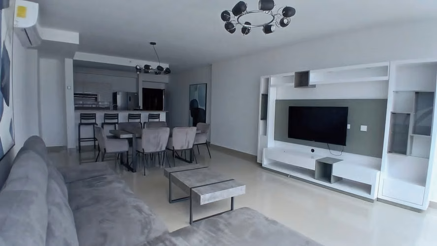 ALQUILER DE APARTAMENTO EN PH TOP TOWER