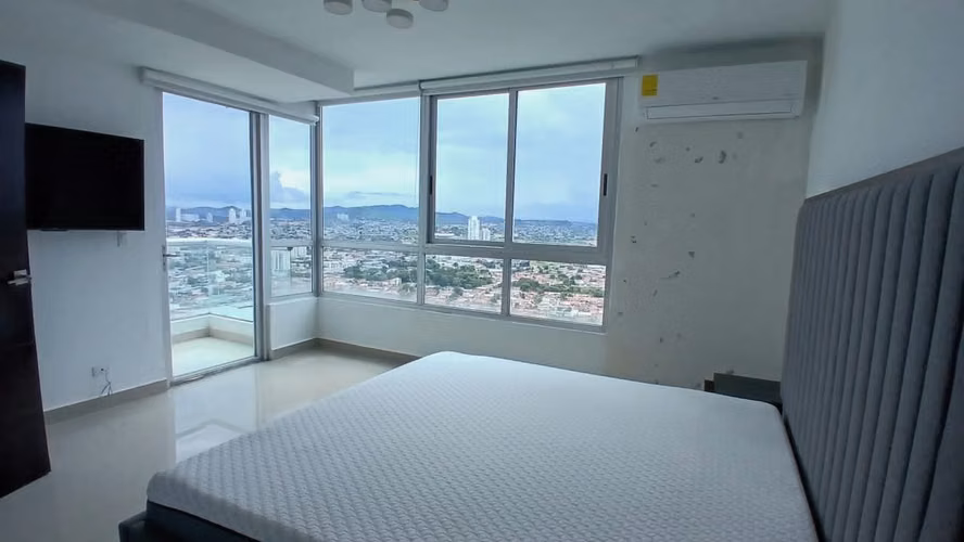 ALQUILER DE APARTAMENTO EN PH TOP TOWER