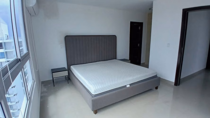 ALQUILER DE APARTAMENTO EN PH TOP TOWER
