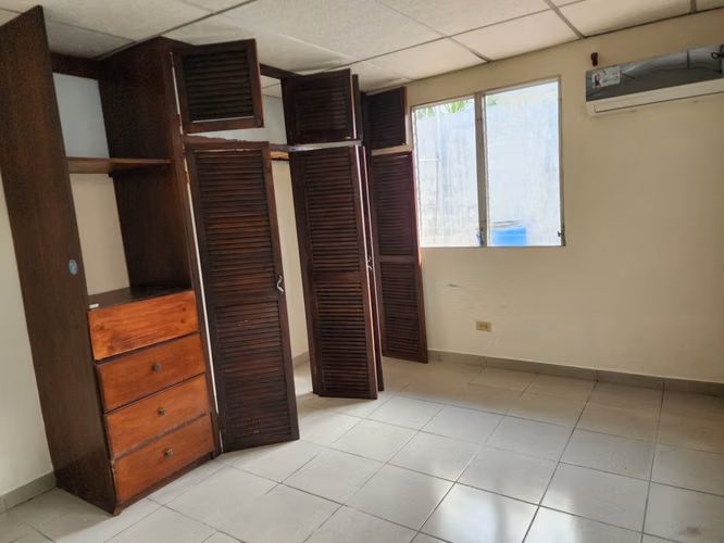 SE VENDE CASA EN VACAMONTE, 3R, 2B, ESTACIONAMIENTO PARA 3 AUTOS