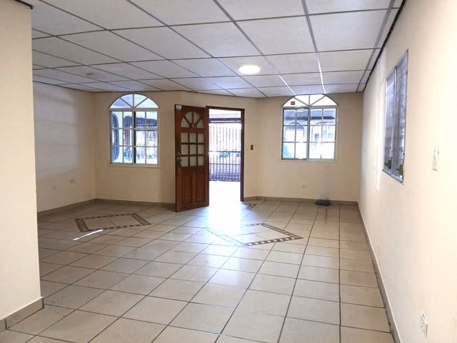 SE VENDE CASA EN VACAMONTE, 3R, 2B, ESTACIONAMIENTO PARA 3 AUTOS