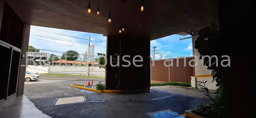 Se Vende Apartamento en Coco del Mar VLU26-4341