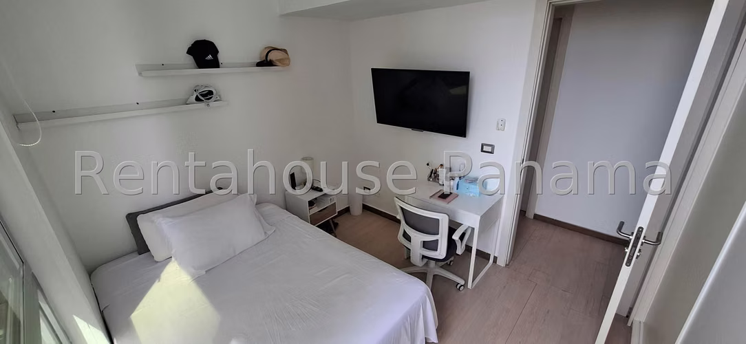 Se Vende Apartamento en Coco del Mar VLU26-4341