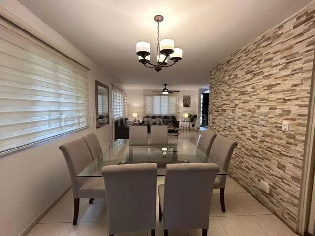 Casa en alquiler en Albrook YM