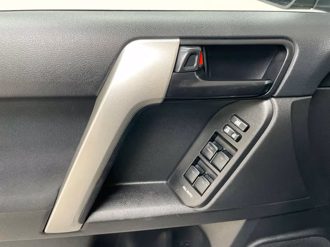 TOYOTA LAND CRUISER PRADO - 2023 - TPX - Automarket - Imagen 4