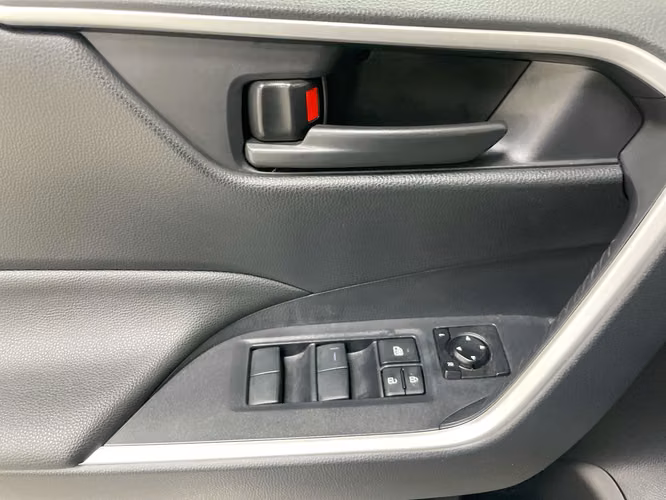 TOYOTA RAV-4 - 2025 - RAX - Automarket - Imagen 4