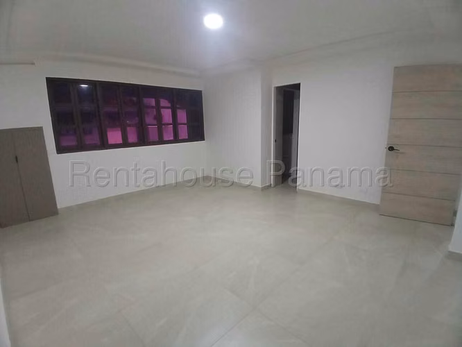 House for Sale in San Francisco, Res. Los Flamingos (Direct Client Only)