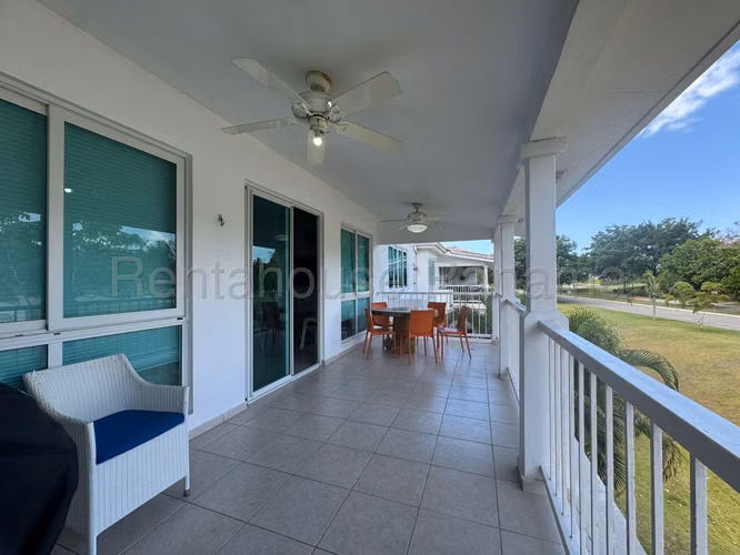 Vendo Apartamento en Playa Blanca BIJAO OF 26-9058