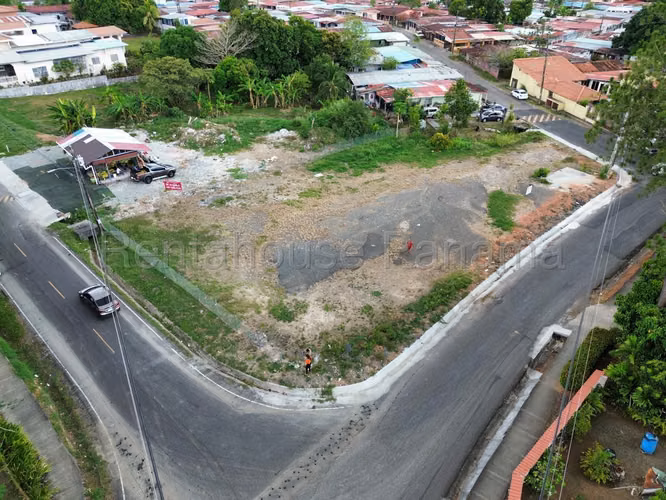 Venta de Terreno en Villa Zaita Terreno plano 1,499 Mts PD