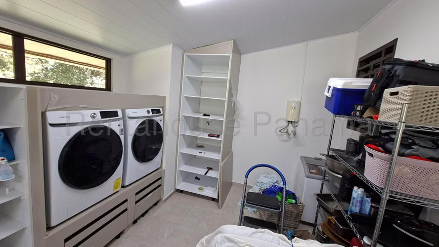 Alquiler de Casa en David Golden Hills Solo Cliente Directo MC