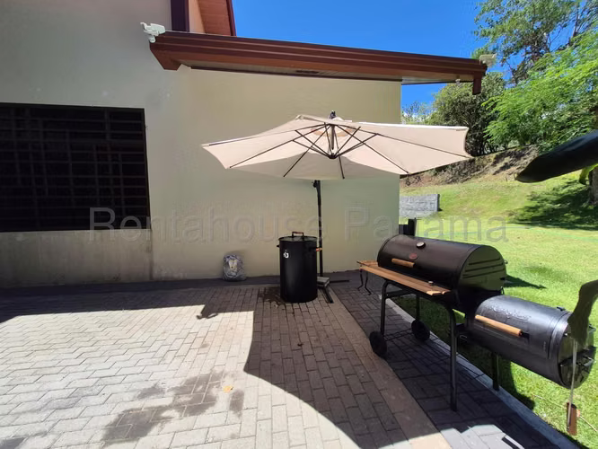 Alquiler de Casa en David Golden Hills Solo Cliente Directo MC
