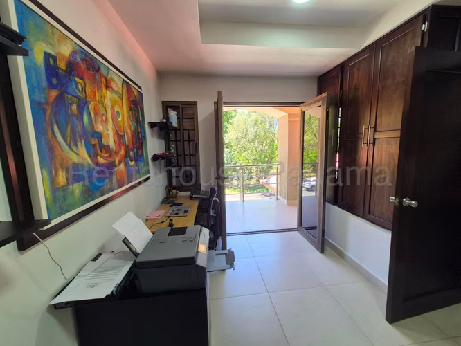 Alquiler de Casa en David Golden Hills Solo Cliente Directo MC