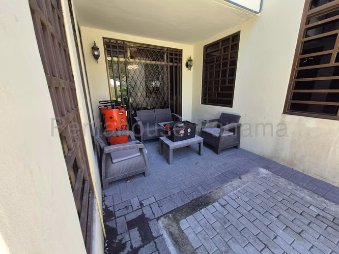 Alquiler de Casa en David Golden Hills Solo Cliente Directo MC
