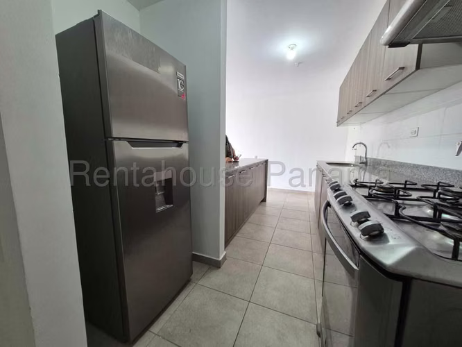 Alquiler de Apartamento en Brisas Del Golf Ph Hacienda Golf KC