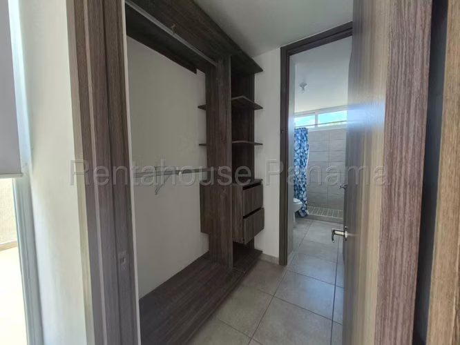 Alquiler de Apartamento en Brisas Del Golf Ph Hacienda Golf KC