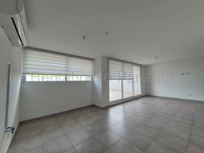Alquiler de Apartamento en Brisas Del Golf Ph Hacienda Golf KC