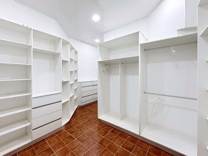 Venta de casa de campo con piscina en la carretera hacia Playa Juan Hombrón
